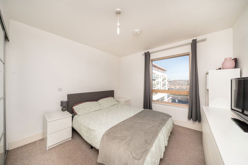 Property photo 3 of 8