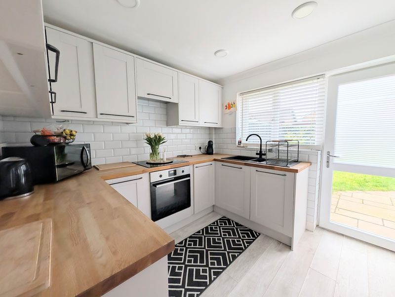 Property photo 3 of 17 Photo 2