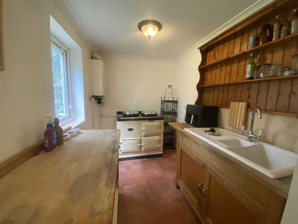 Property photo 3 of 8 Image00007