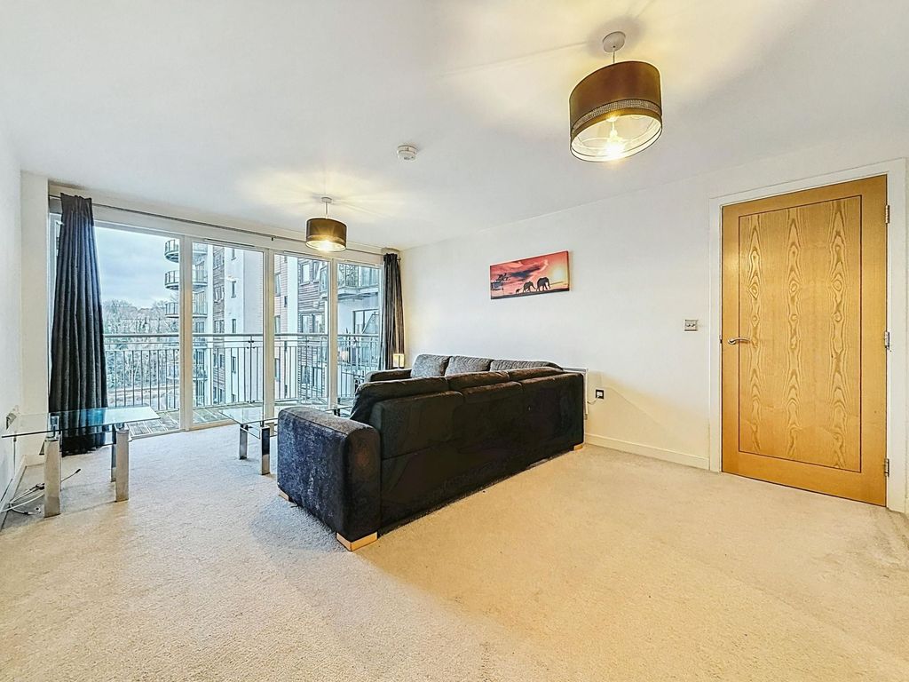 Property photo 3 of 30 Living Room