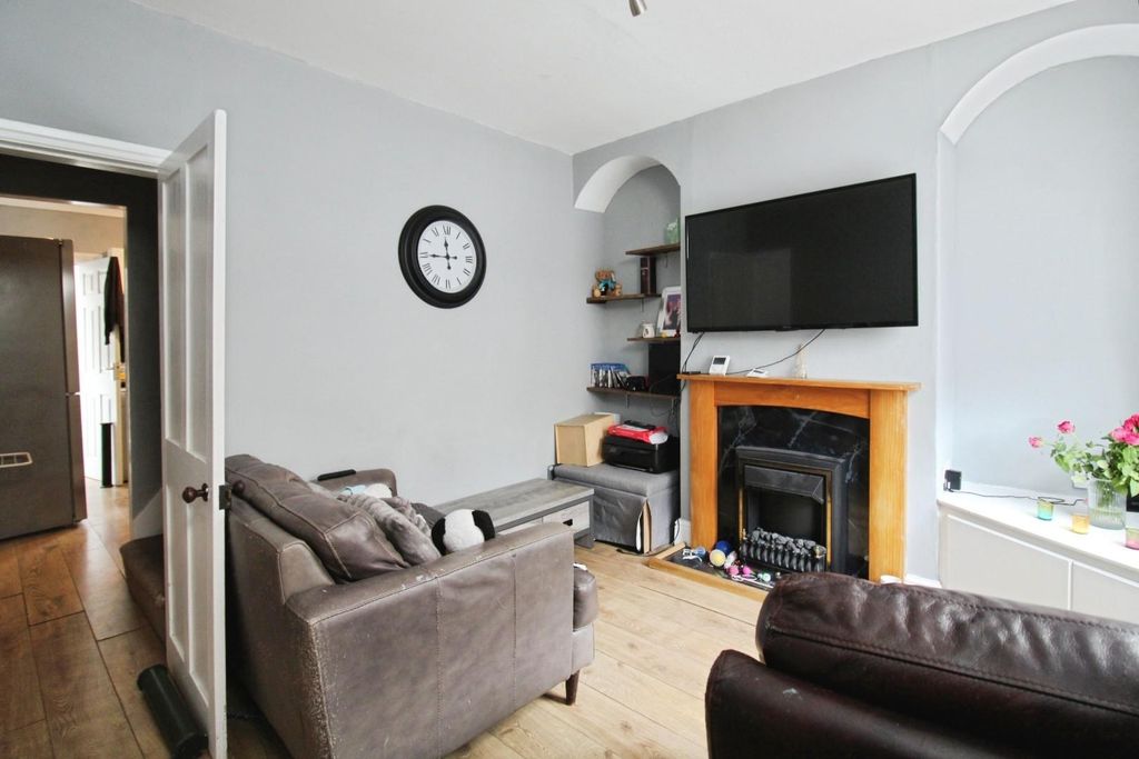 Property photo 3 of 7 d9B1Fe32-Img_7190.Jpg