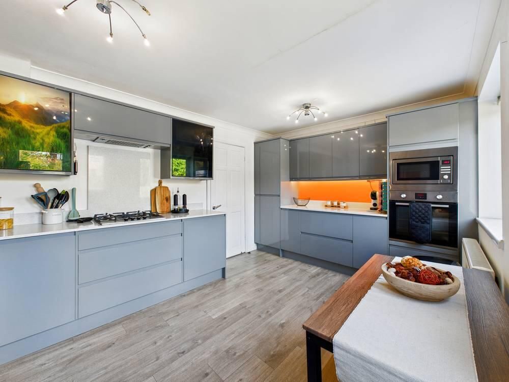 Property photo 1 of 24 Kitchen