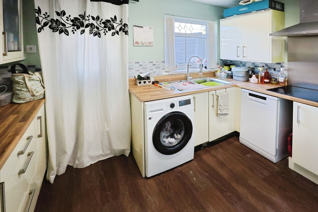 Property photo 3 of 10 Pbox-Img.Jpg