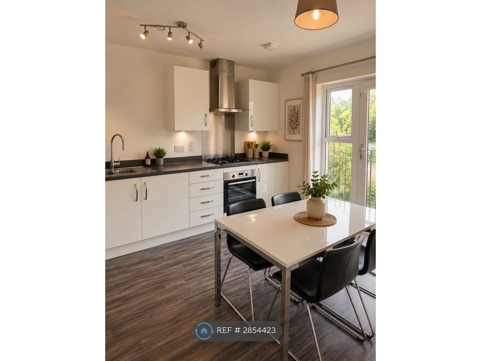 Property photo 2 of 9 Kitchen