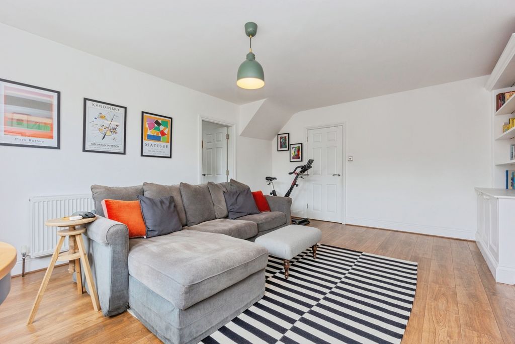 Property photo 2 of 16 Pbox-Img.Jpg