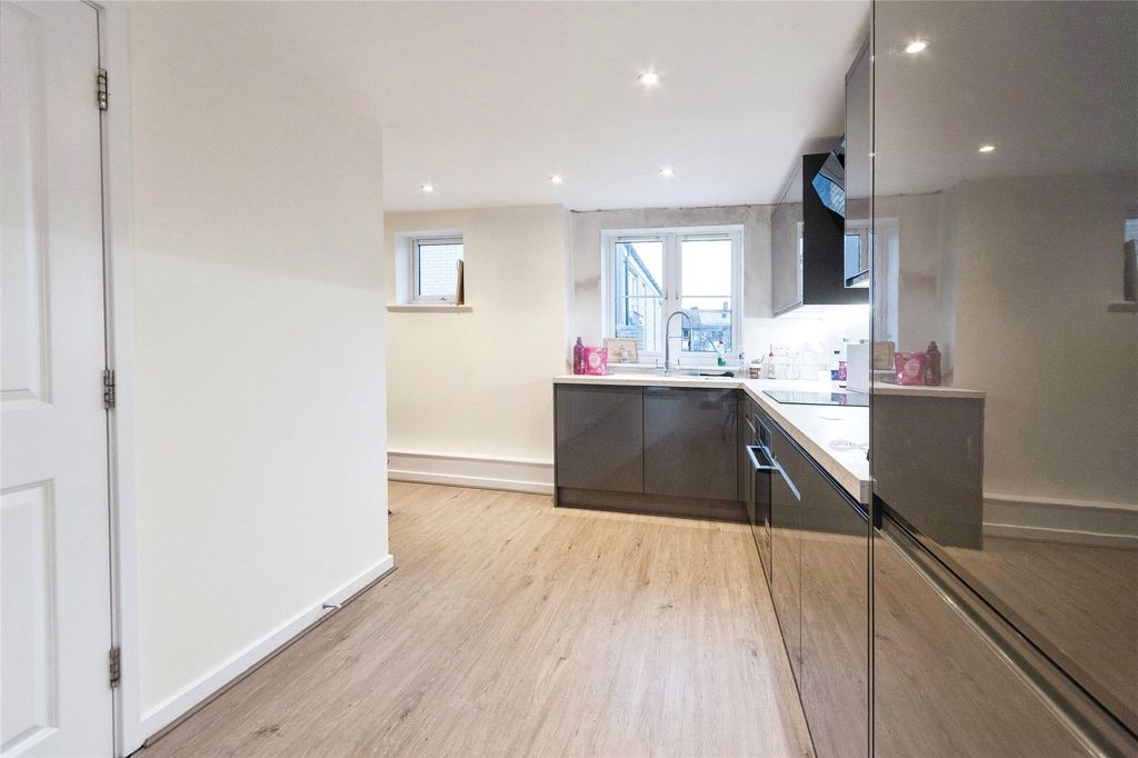 Additional image 12 of 2 bed maisonette for saleGrove Road, Hitchin SG4