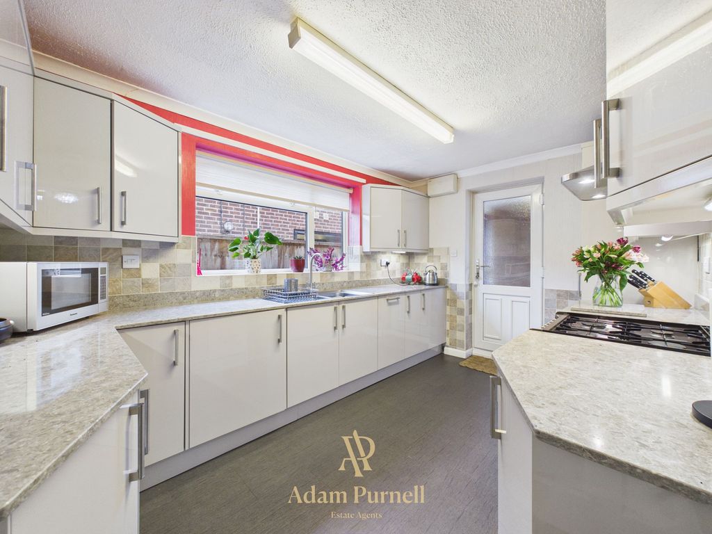 Property photo 3 of 24