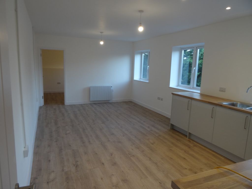 Property photo 3 of 7 Photo 6