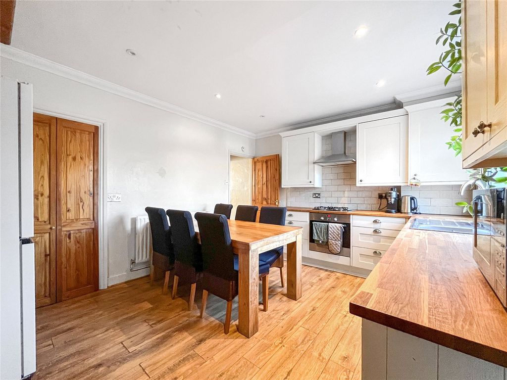 Property photo 1 of 14 Picture No. 12