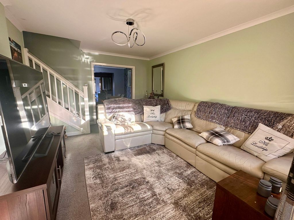 Property photo 2 of 26 Living Room