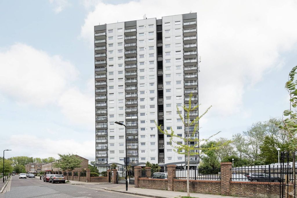 Property photo 2 of 11