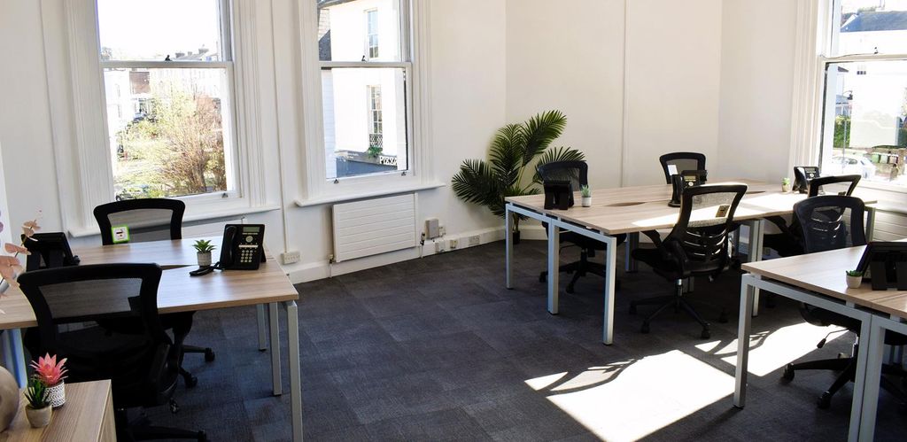 Property photo 2 of 6