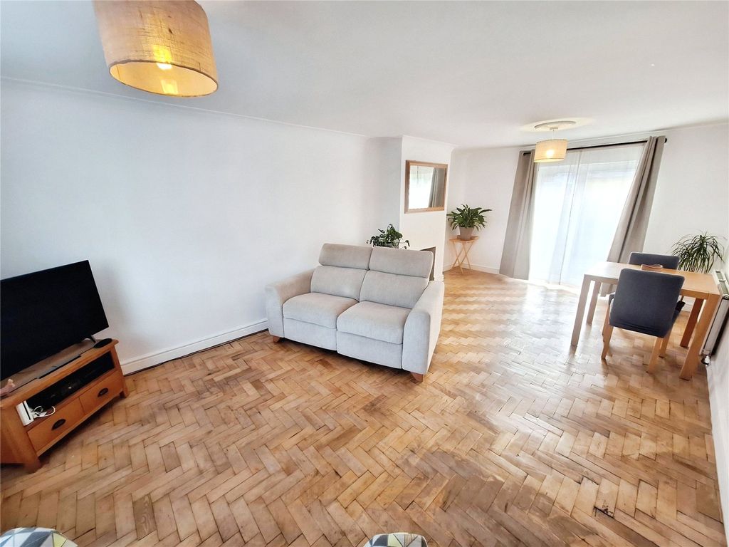 Property photo 2 of 13 Lounge/Diner