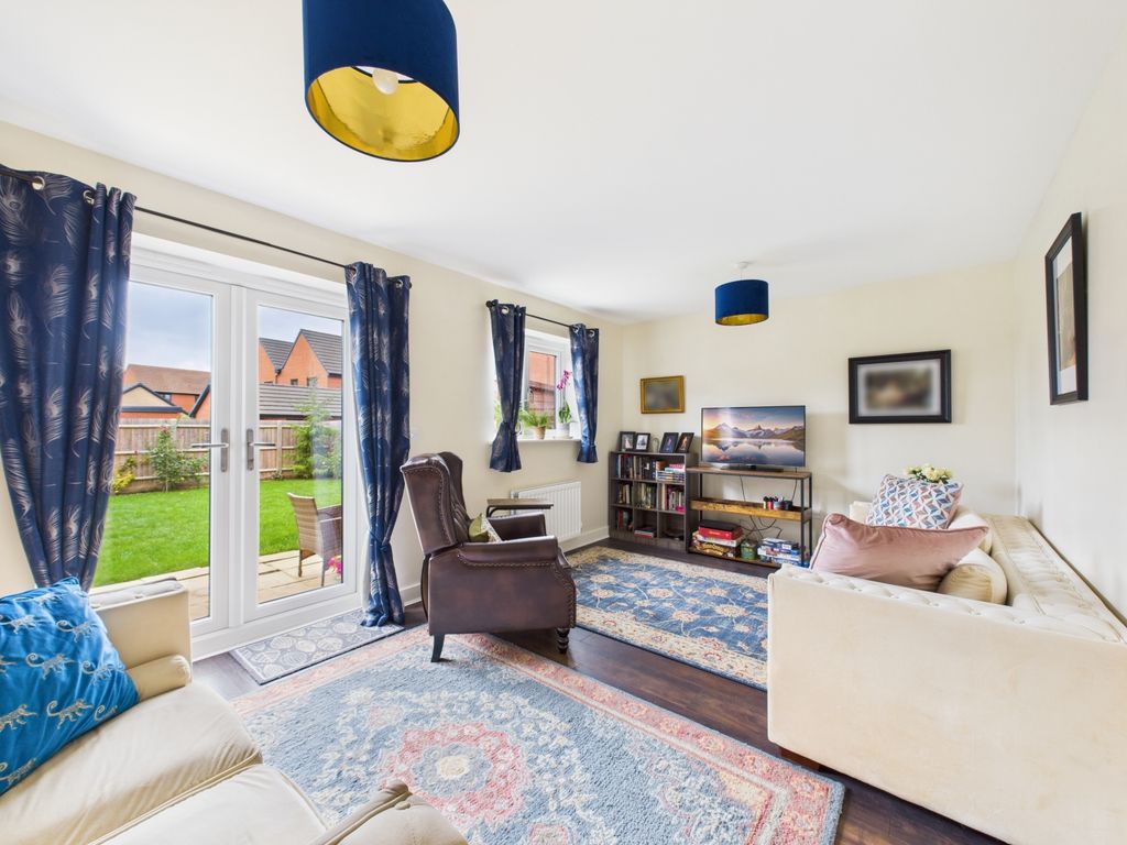 Property photo 2 of 20 Lounge