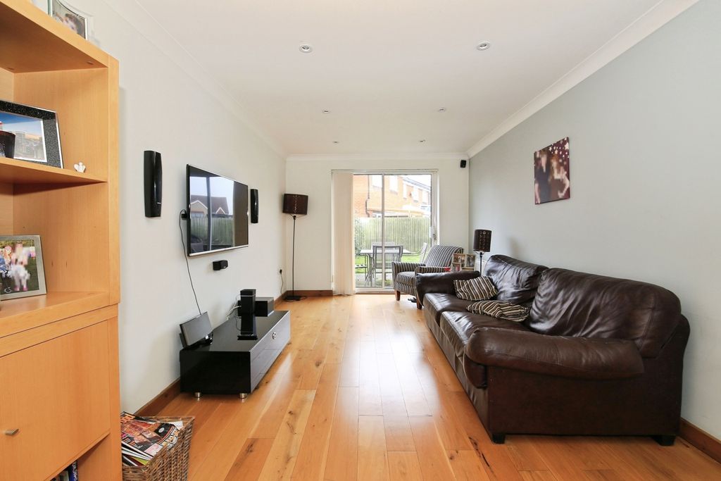 Property photo 2 of 16 Pbox-Img.Jpg