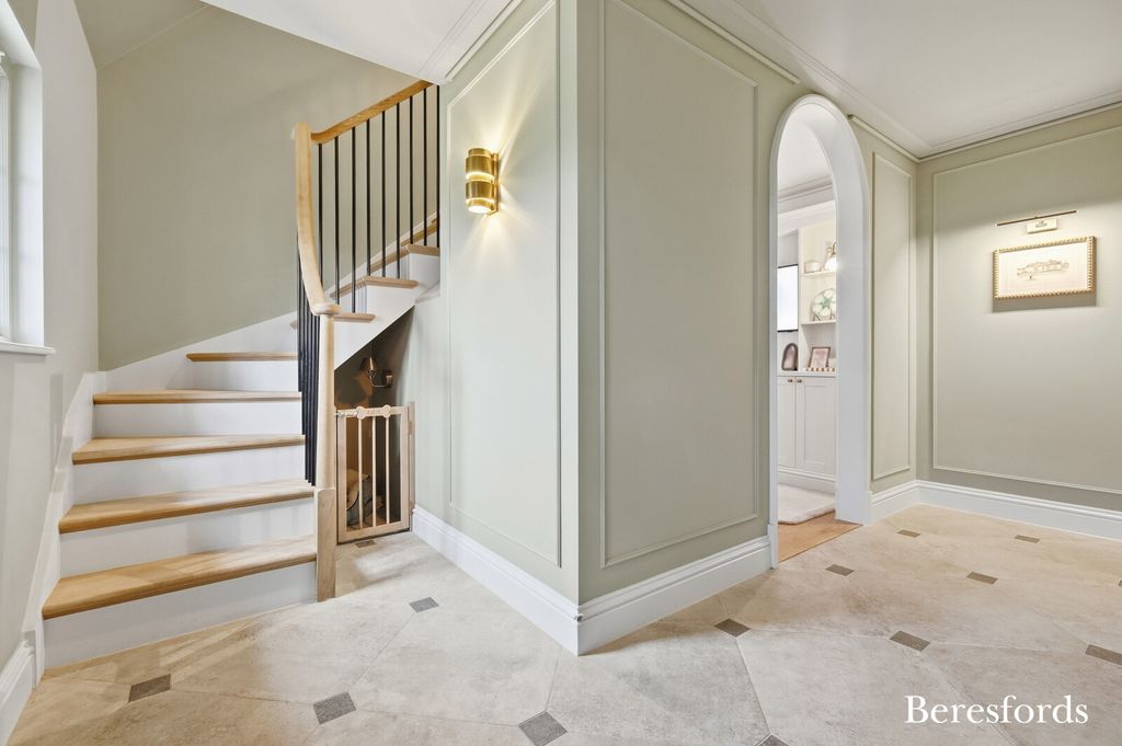 Property photo 3 of 24 Picture No. 16