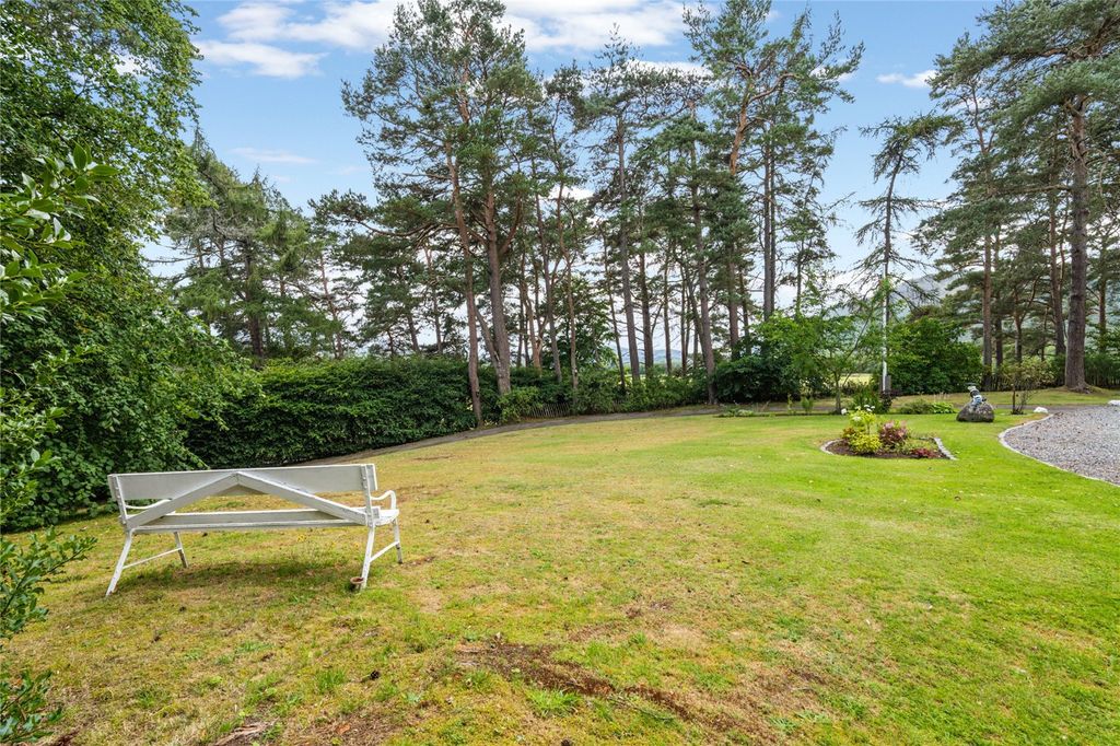 Property photo 3 of 26 Picture No. 27