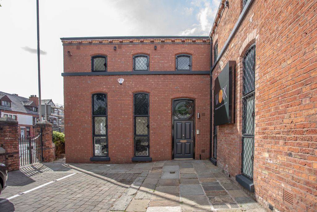 Property photo 1 of 5