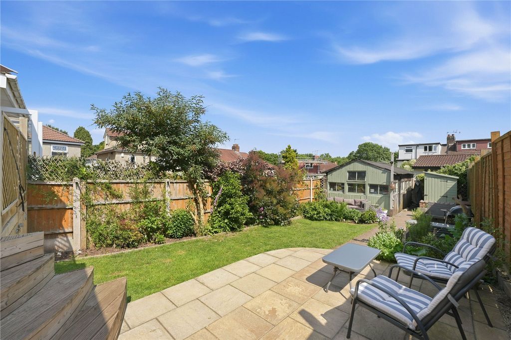 Property photo 1 of 36 Picture No. 84