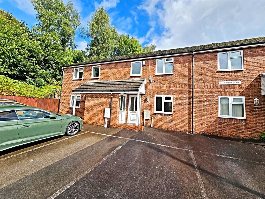 Property photo 1 of 8