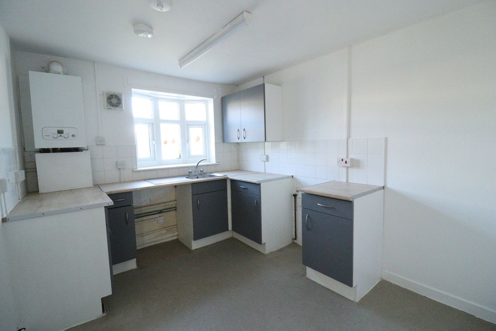 Property photo 2 of 14 Picture No. 05