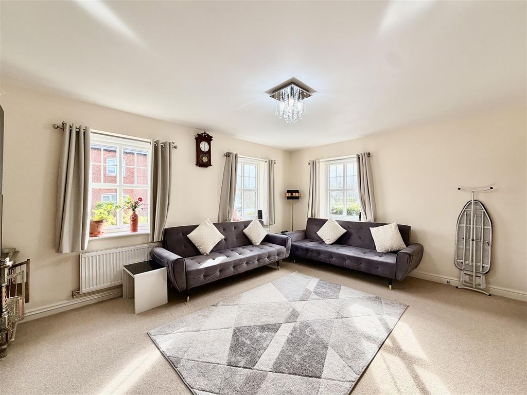 Property photo 3 of 19 3