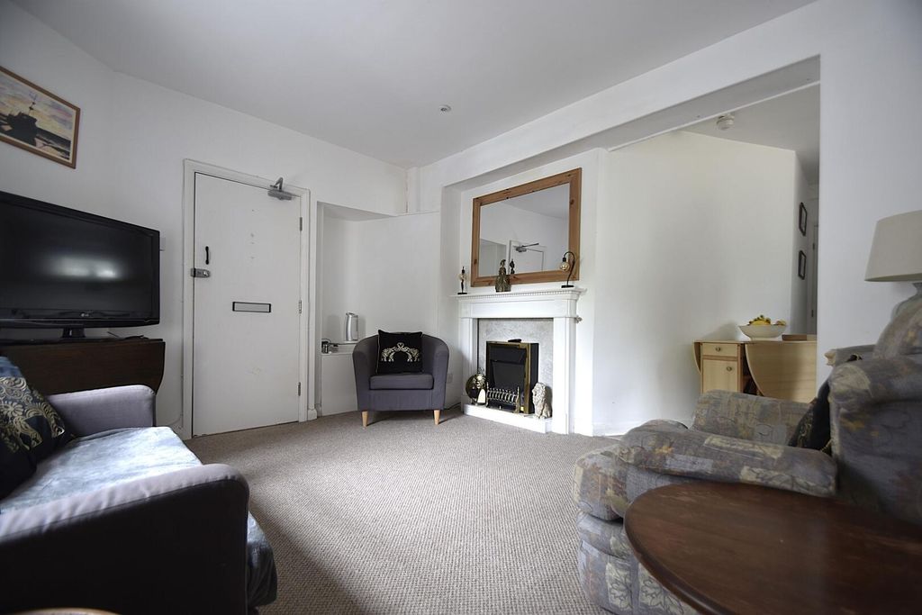 Additional image 4 of 1 bed flat to rent40 Victoria Avenue, Shanklin PO37
