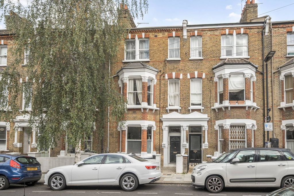 Property photo 1 of 18