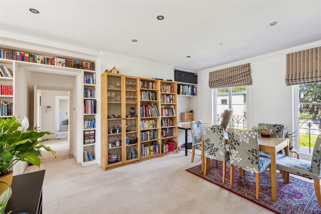 Property photo 3 of 13 Oakbrook, W6 - For Sale