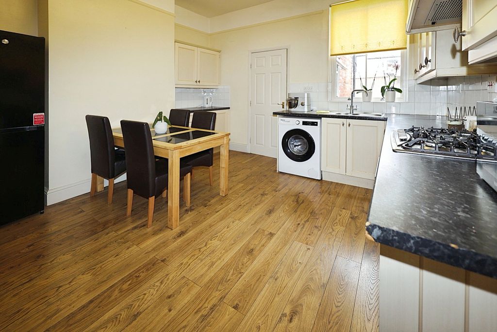 Property photo 2 of 12 4666661
