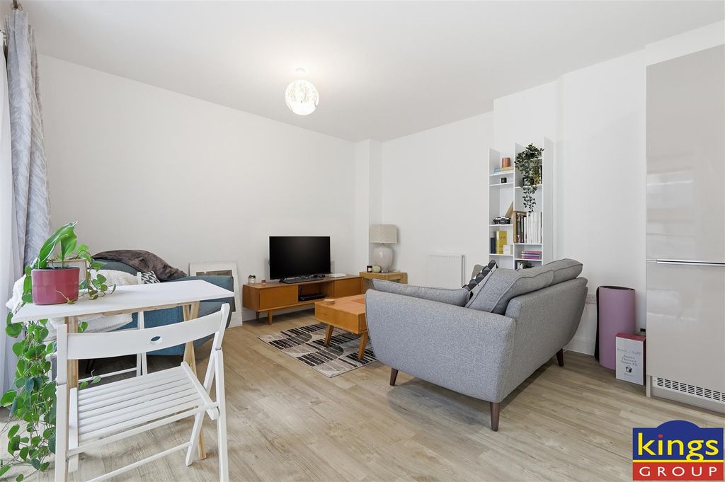 Property photo 2 of 20 9_Img_7434.Jpg