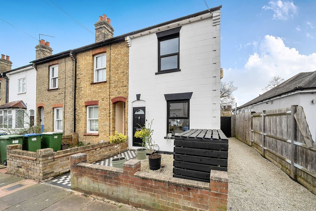 Property photo 1 of 16