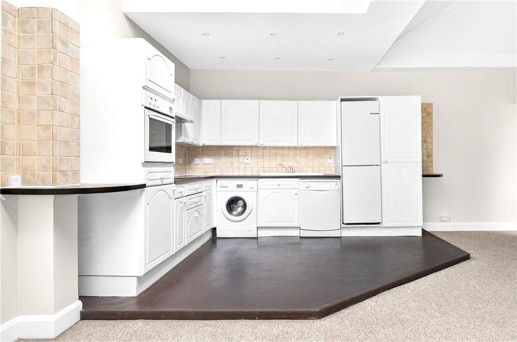 Property photo 2 of 14 Picture No. 03