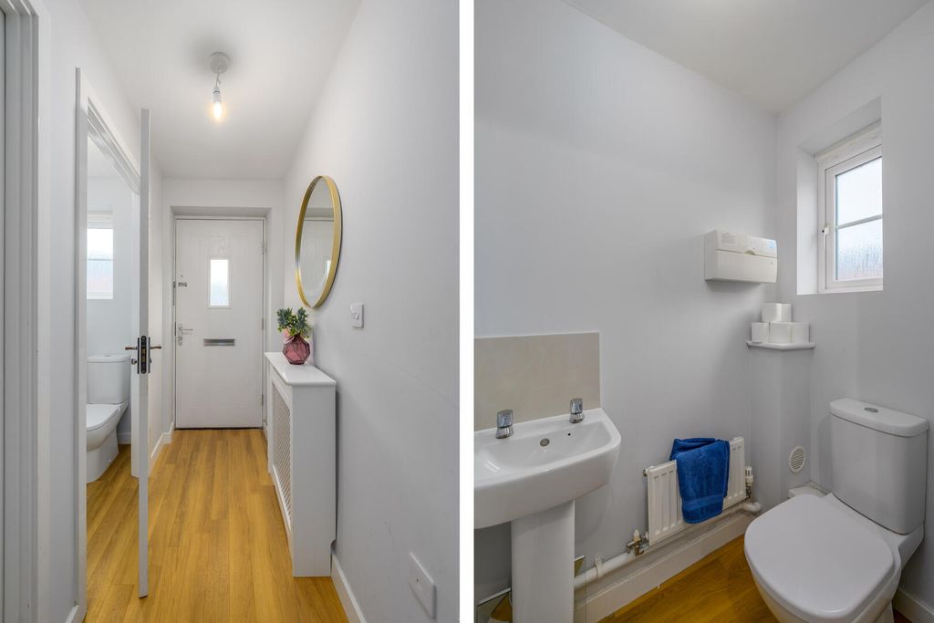 Property photo 2 of 20 WC