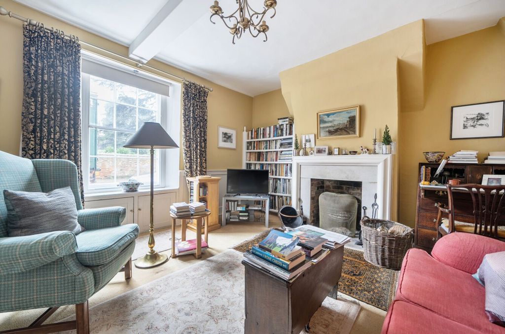 Property photo 3 of 24