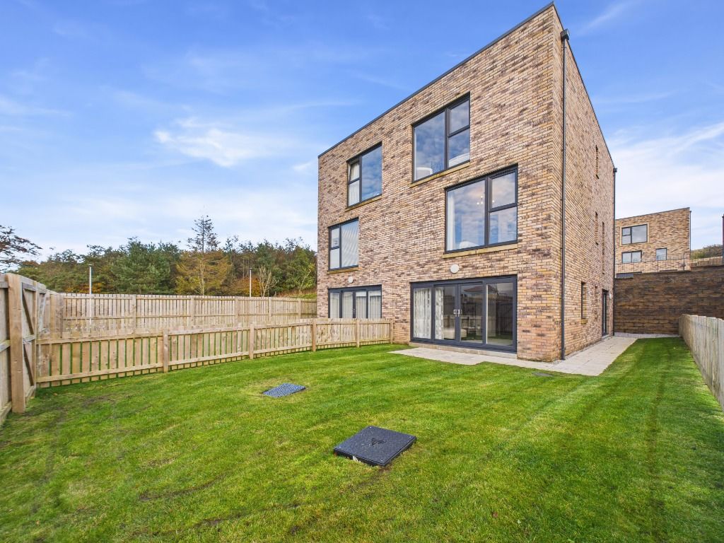 Property photo 1 of 28