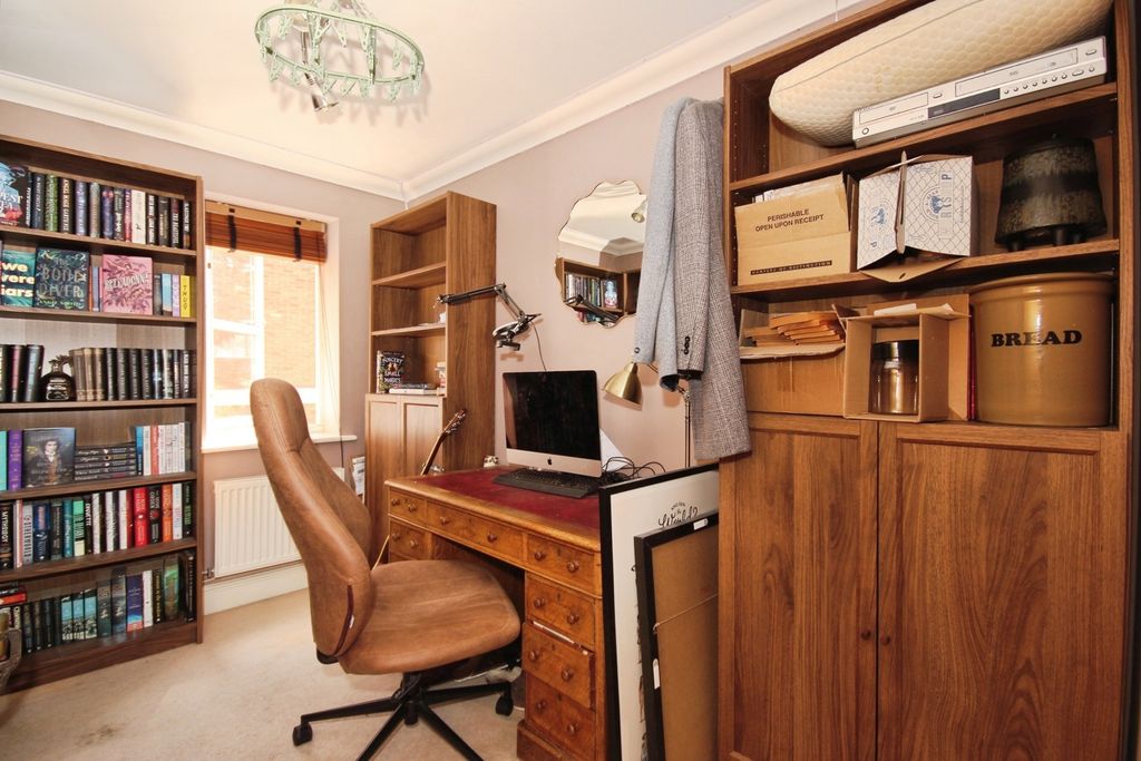 Property photo 3 of 16 Photo