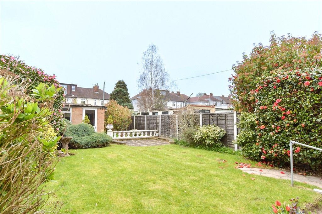 Property photo 3 of 15 Side Garden