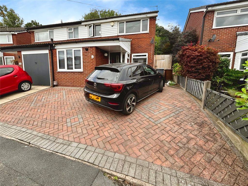 Property photo 1 of 16 Fronr Ext