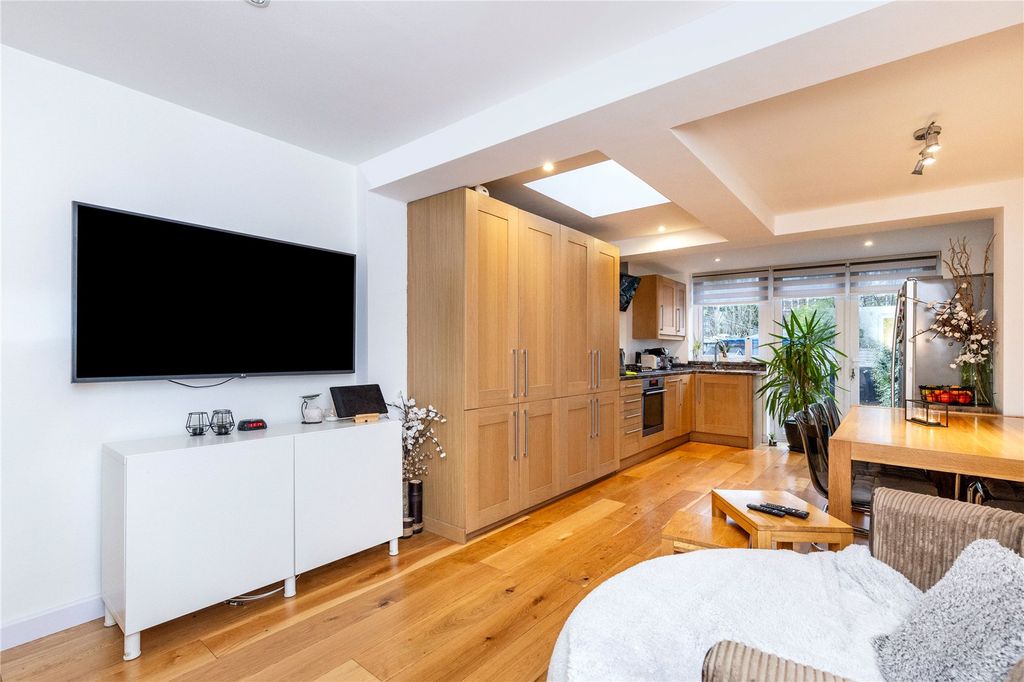 Property photo 2 of 14 Picture No. 08