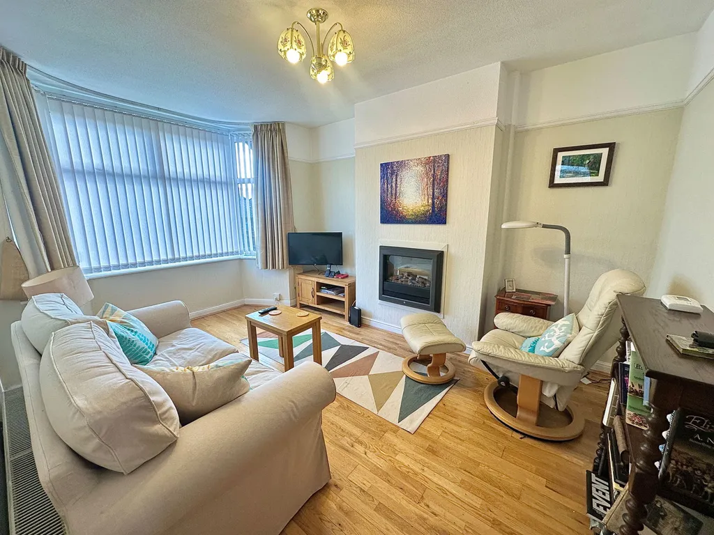 House in Kingsthorpe NN2, Kingsthorpe - More