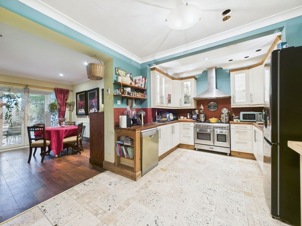 Property photo 2 of 15 Kitchen