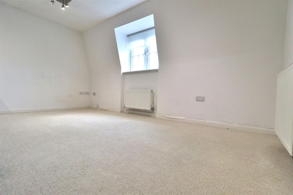 Property photo 3 of 8 Img_4365.Jpg