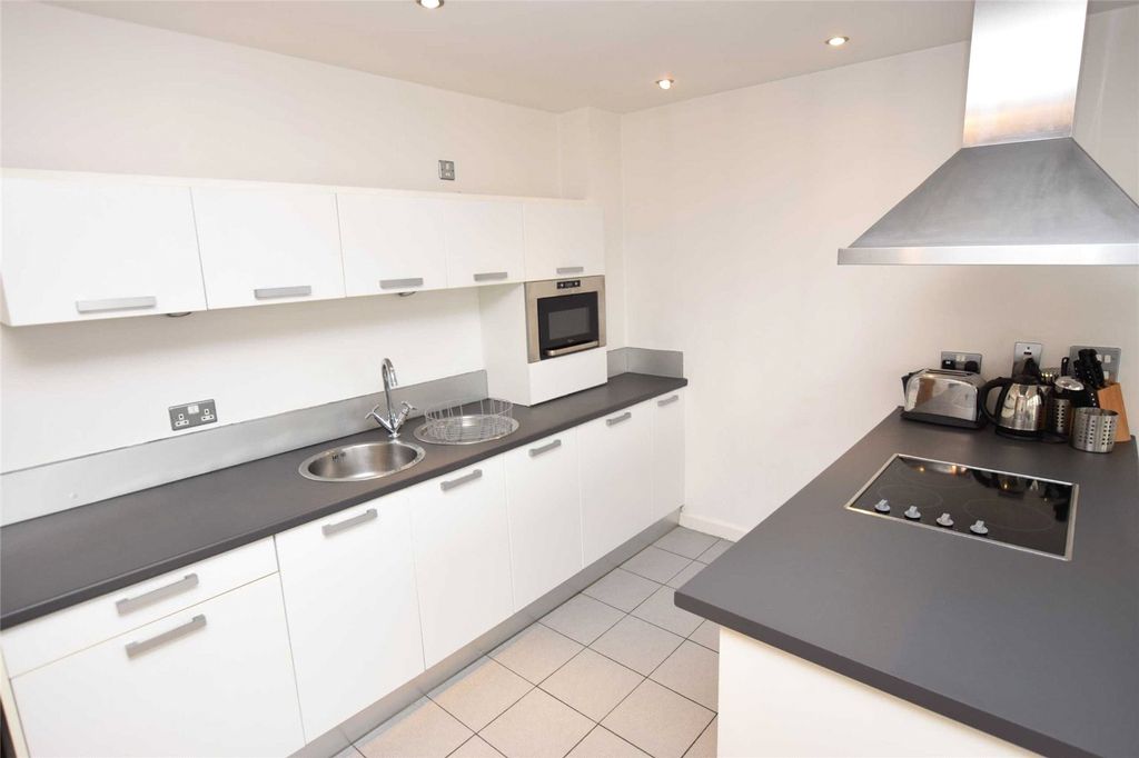 Property photo 2 of 11 Picture No. 01