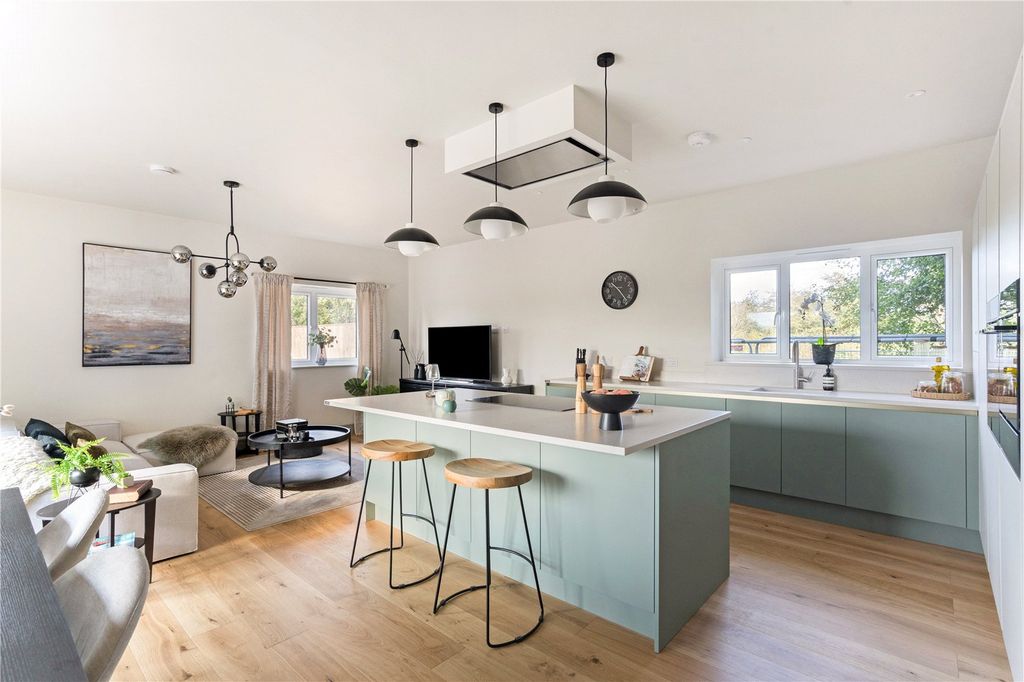 Property photo 3 of 12 House 1 Kitchen