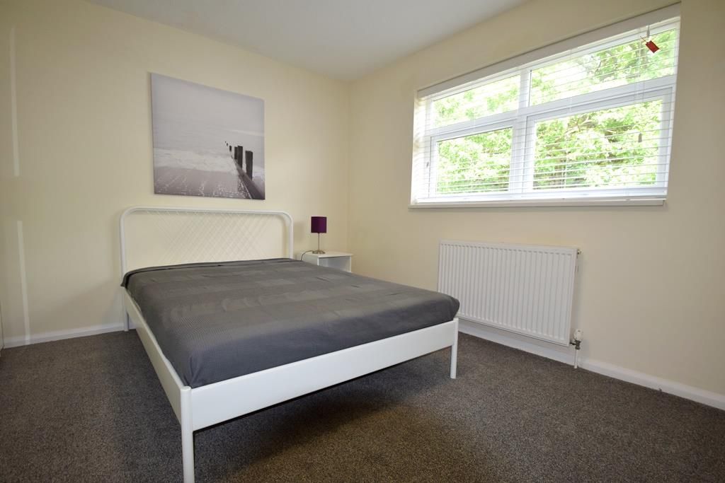 Property photo 3 of 10 Bedroom