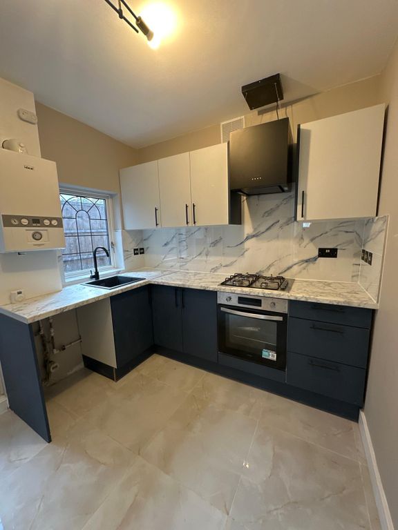 Property photo 2 of 20