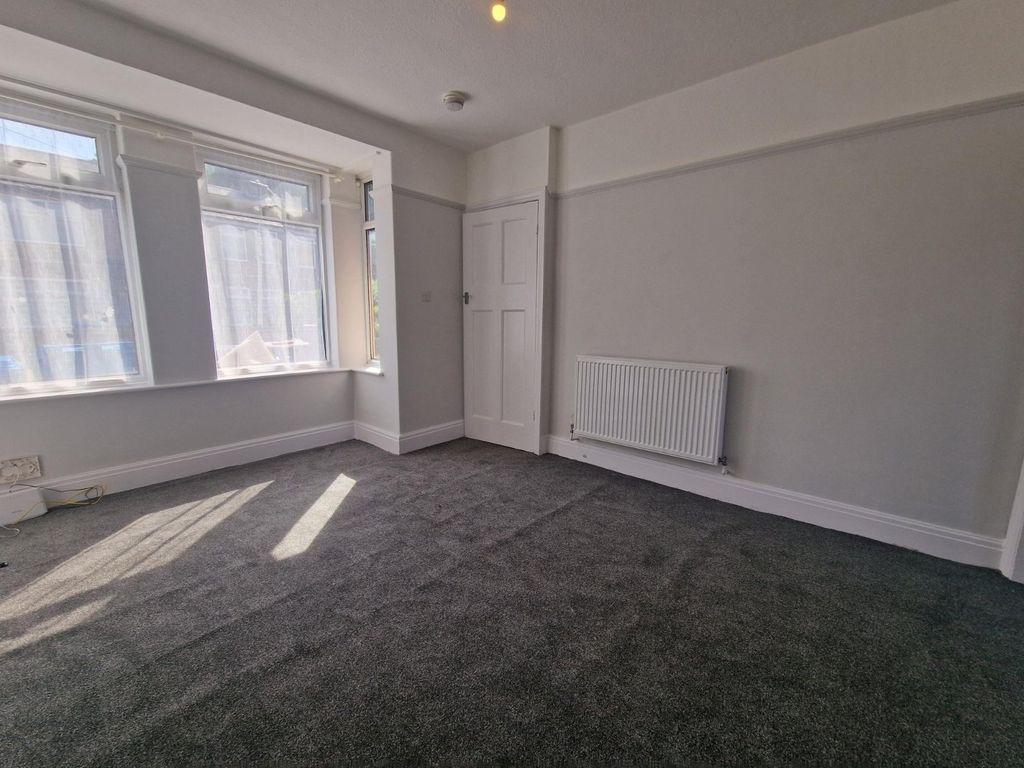 Property photo 3 of 7 Picture No. 05