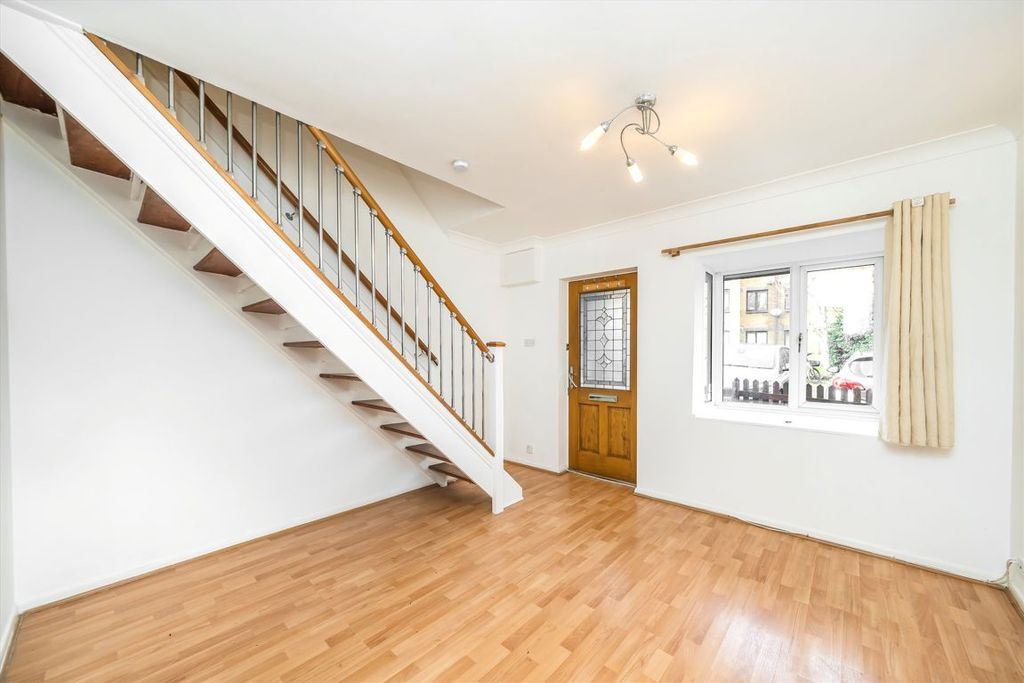 Property photo 2 of 5