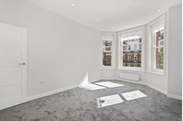 Property photo 3 of 8 Bedroom.Png